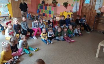 Przedszkolaki oglądają "Jedynkowe Przedszkole"